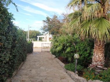 Villa Mariposa front entrance and inside car parking