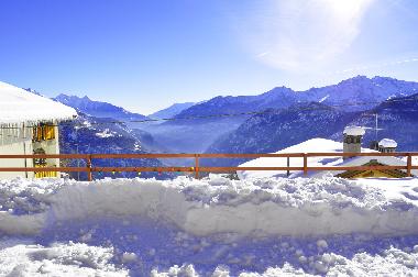 your private garden (fully south oriented) during winter season