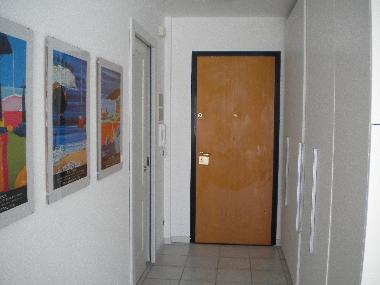 Entrance with wardrobe