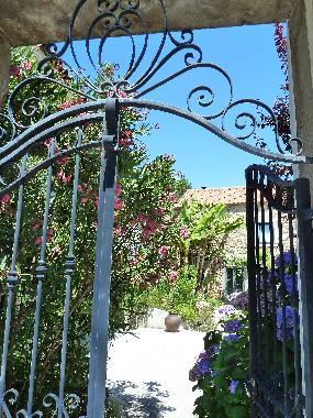gate