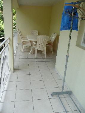 Balcony of side Palms