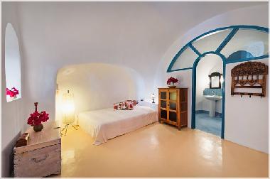 Holiday House in oia (Kyklades) or holiday homes and vacation rentals
