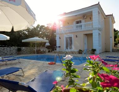 Villa in Ratzakli (Kefallinia) or holiday homes and vacation rentals