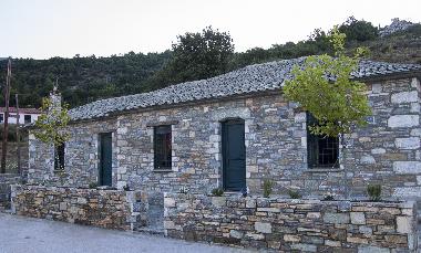 Villa in Agios Georgios Nileias (Magnisia) or holiday homes and vacation rentals