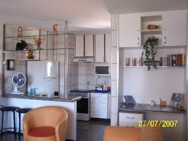 fully furnished kitchen