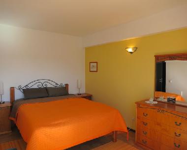 1st floor: sleeping room w. comfort matrace 150x190cm Small Desk