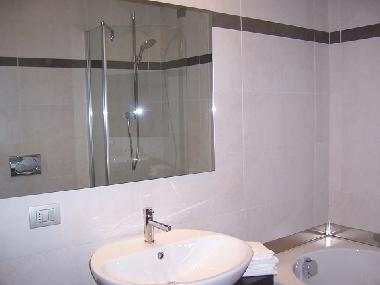 Bed and Breakfast in RIVA DI SOLTO (Bergamo) or holiday homes and vacation rentals