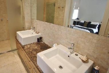 Bed and Breakfast in Darling Point (New South Wales) or holiday homes and vacation rentals