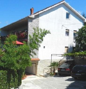 Vacation rental with car parking