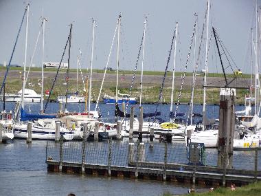 Holiday House in Bruinisse (Zeeland) or holiday homes and vacation rentals