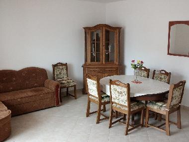 AP1 livingroom with pullout bed for 1/2 persons