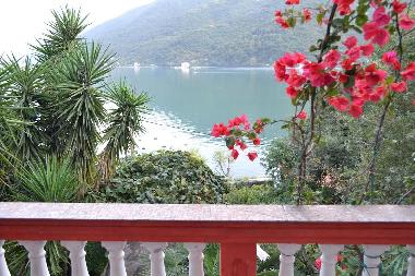 Holiday Apartment in Donji Morinj E65 Montenegro (Montenegro) or holiday homes and vacation rentals