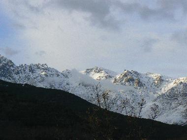 Bed and Breakfast in Candeleda (vila) or holiday homes and vacation rentals