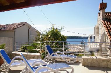 Sunbathing terrace on the 1st floor