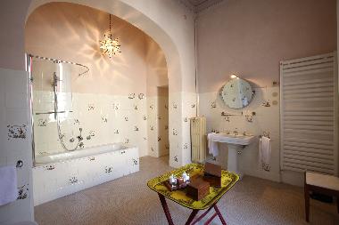 Sposi Suite bathroom