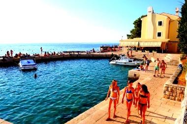 One of the decorated beaches in the Malinska