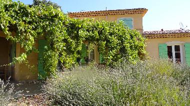 Villa in REGUSSE (Var) or holiday homes and vacation rentals