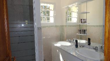 Villa in REGUSSE (Var) or holiday homes and vacation rentals