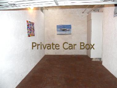 Private car box, available for free!