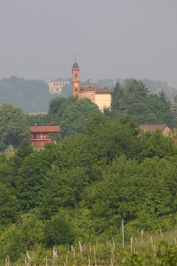 The church bell of Madonna di Loreto: this samll hamlet is about 1,5 Km away from ca Momplin