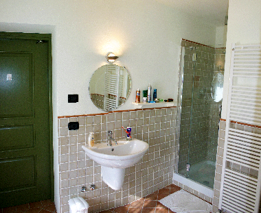The main bathroom of first floor