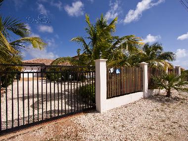 Holiday House in Belnem (Bonaire) or holiday homes and vacation rentals