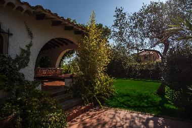 Villa in S. Margherita di Pula (Cagliari) or holiday homes and vacation rentals