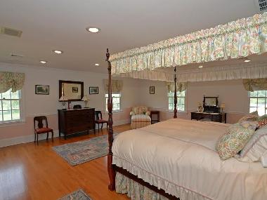 Holiday House in Colts Neck (New Jersey) or holiday homes and vacation rentals