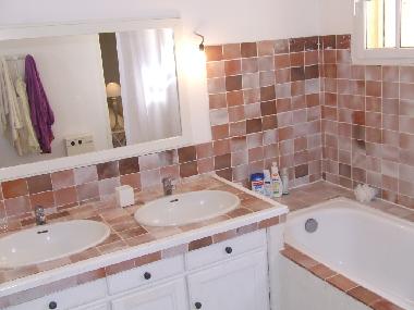 Villa in Lorgues (Var) or holiday homes and vacation rentals