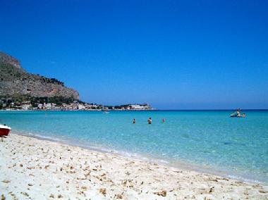 Holiday Apartment in Palermo (Palermo) or holiday homes and vacation rentals