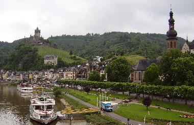 Holiday Apartment in Bruttig-Fankel (Mosel - Saar) or holiday homes and vacation rentals