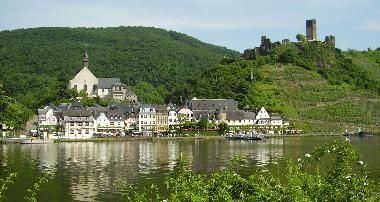 Holiday Apartment in Bruttig-Fankel (Mosel - Saar) or holiday homes and vacation rentals