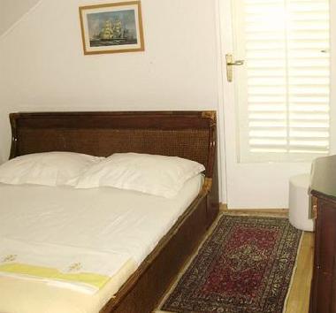 Holiday House in Orebic (Dubrovacko-Neretvanska) or holiday homes and vacation rentals