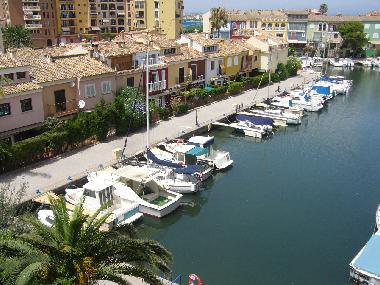 Holiday Apartment in port saplaya (Valencia / Val�ncia) or holiday homes and vacation rentals