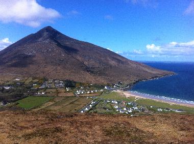 Holiday House in Dugort, Achill Island (Mayo) or holiday homes and vacation rentals