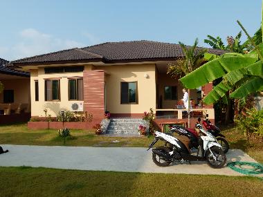 Holiday House in Ban Phe (Rayong) or holiday homes and vacation rentals