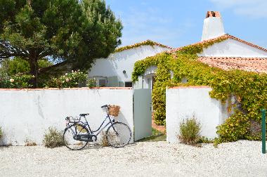 Holiday House in Ars en r� (Charente-Maritime) or holiday homes and vacation rentals