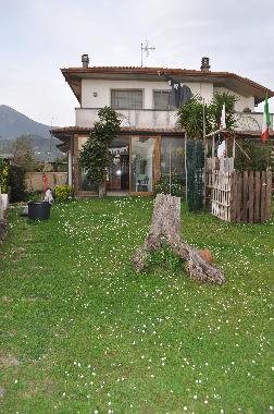 Holiday Apartment in Capezzano Pianore (Lucca) or holiday homes and vacation rentals