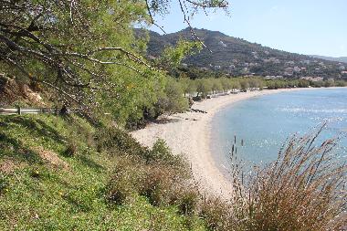 Giatri beach (Kokkinis)