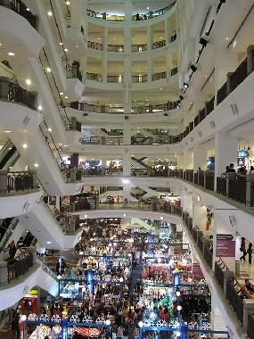 7 levels of shopping, entertainment, eateries just below!