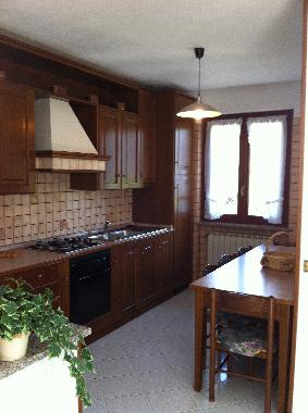  kitchen (2nd apartment)