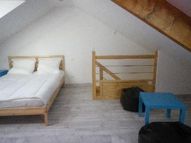 Upstairs bedroom (2 double beds)