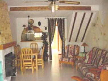 Chalet in El Campello (Alicante / Alacant) or holiday homes and vacation rentals