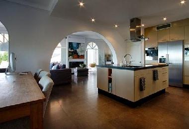 Bed and Breakfast in Vallauris (Alpes-Maritimes) or holiday homes and vacation rentals