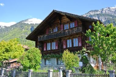Holiday Apartment in Brienz (Brienz-Meiringen-Hasliberg) or holiday homes and vacation rentals