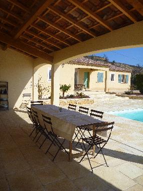 Villa in VERNEGUES (Bouches-du-Rh�ne) or holiday homes and vacation rentals