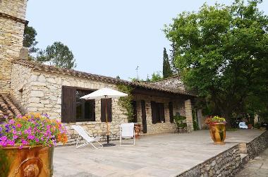 Holiday House in Dions (Gard) or holiday homes and vacation rentals