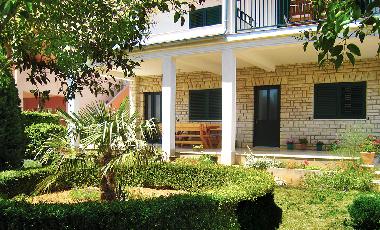 Holiday House in Vodice (Sibensko-Kninska) or holiday homes and vacation rentals