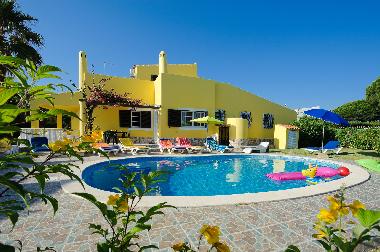 holiday pool villa in albufeira