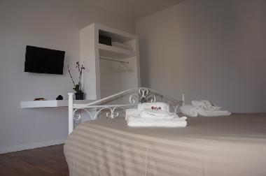 Bed and Breakfast in Crotone (Crotone) or holiday homes and vacation rentals